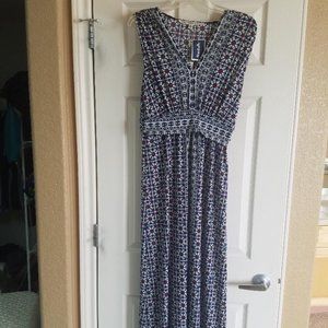 Dress Max Studio Medium